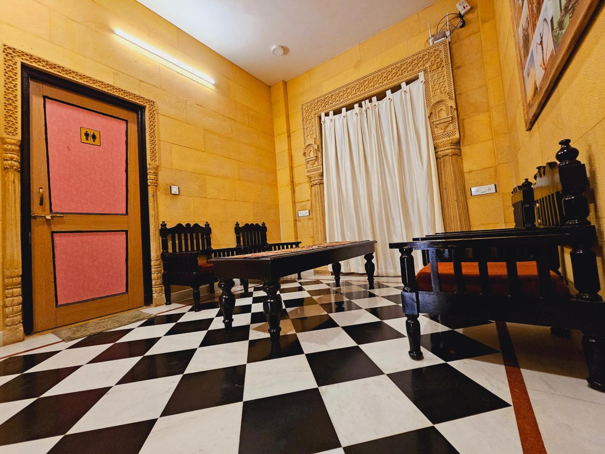 Hotel Royal Haveli Jaisalmer Zewnętrze zdjęcie