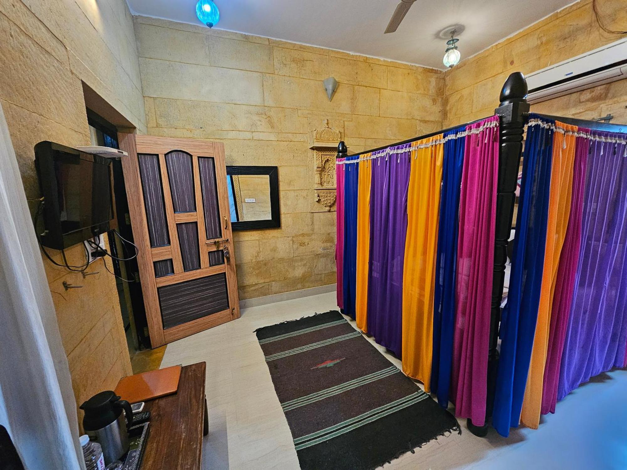 Hotel Royal Haveli Jaisalmer Zewnętrze zdjęcie