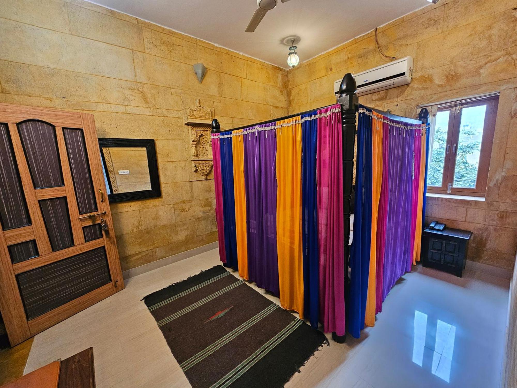 Hotel Royal Haveli Jaisalmer Zewnętrze zdjęcie